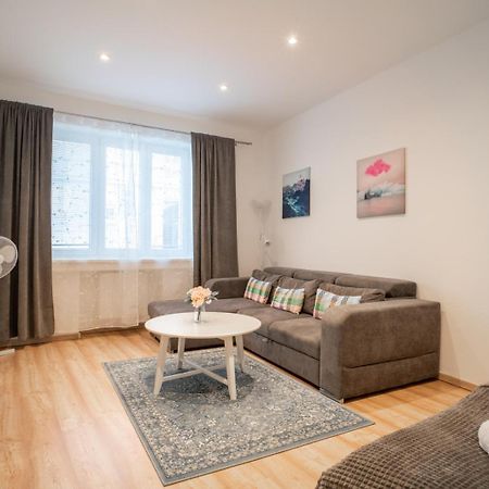 Sukromny Staromestsky Apartman V Uzasnej Lokalite/Cozy Old-Town Apartment In A Great Neighborhood ブラチスラヴァ エクステリア 写真