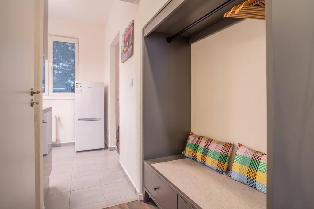 Sukromny Staromestsky Apartman V Uzasnej Lokalite/Cozy Old-Town Apartment In A Great Neighborhood ブラチスラヴァ エクステリア 写真